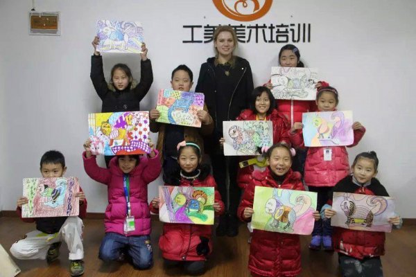 Ковельчанка працювала дизайнером і художником в Шанхаї. Її творчі роботи - на відомих світових виставках. ФОТО Ковельчанка працювала дизайнером і художником в Шанхаї. Її творчі роботи - на відомих світових виставках. ФОТО