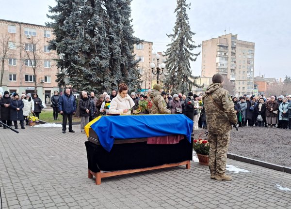 У Ковелі провели в останню земну дорогу Захисника України Олександра Суся У Ковелі провели в останню земну дорогу Захисника України Олександра Суся