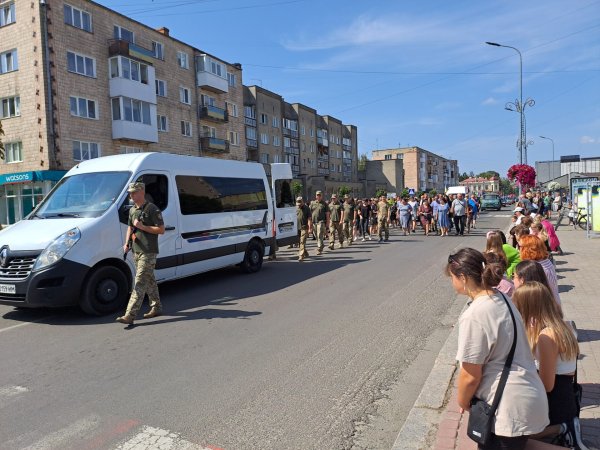 Ковельська громада віддала останню шану прикордоннику, Герою Станіславу Ковбу, який загинув на Сумщині