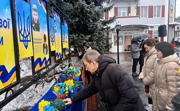 На честь випускників у Ковельському медичному коледжі відкрили меморіальну дошку