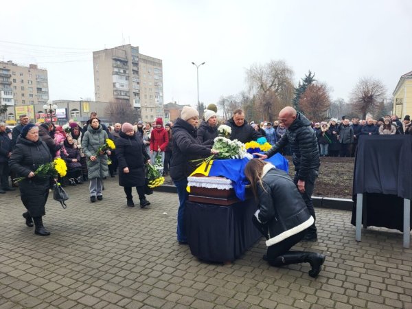 Навіки в строю: Ковель попрощався із Захисником Василем Сорокою Навіки в строю: Ковель попрощався із Захисником Василем Сорокою