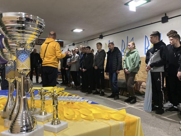 У Ковелі молодь демонструвала свої вміння зі стрільби У Ковелі молодь демонструвала свої вміння зі стрільби