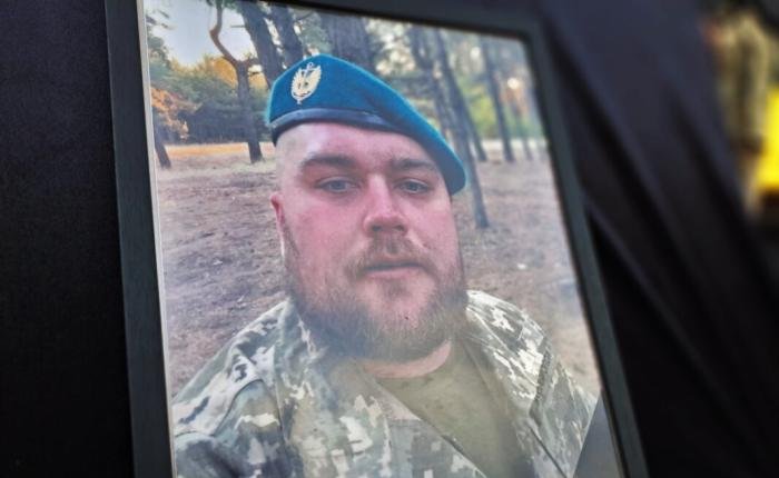 У Ковелі попрощалися з 33-річним морським піхотинцем Павлом Коломійчуком