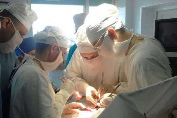 У Ковелі лікарі провели чергову складну операцію на судинах