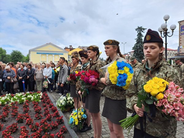 Мав серце і витривалість воїна: у Ковелі провели в останню дорогу Героя Павла Шайтана