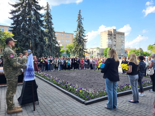 Уклін тобі, Герою: ковельчани віддали останню шану Максиму Ткачуку