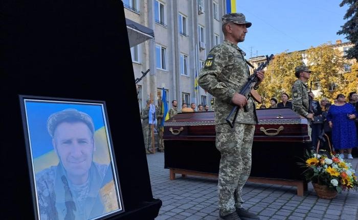 Ковельчани віддали останню шану Герою Петру Бежану