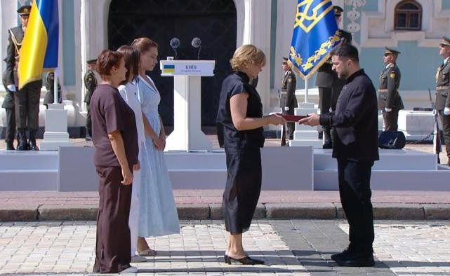 Родині Героя України Віталія Тимофєєва передали орден «Золота Зірка»