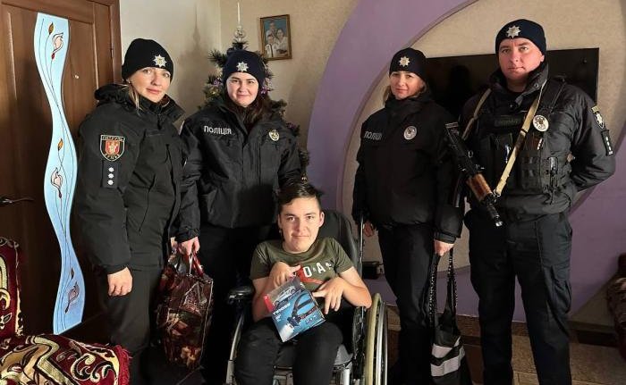 У Ковелі патрульні поліцейські теж допомагали Миколаю