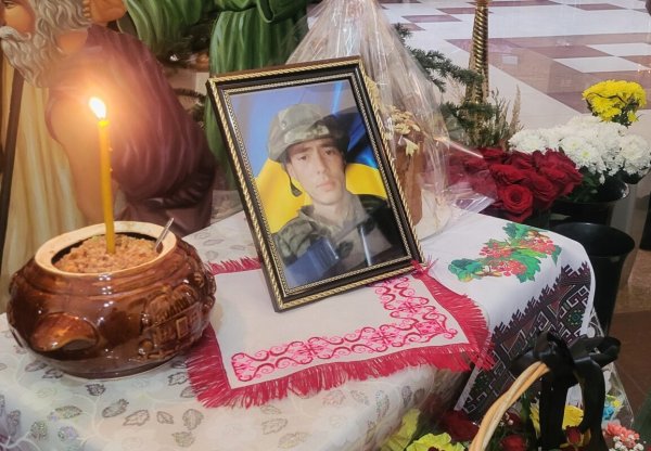 Ковельська громада попрощалася із Захисником Георгієм Смалем Ковельська громада попрощалася із Захисником Георгієм Смалем