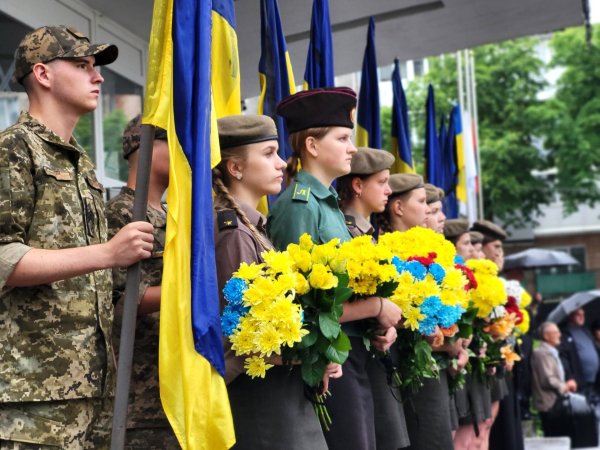 У Ковелі провели в останню земну дорогу Героя Віталія Кушнірчука