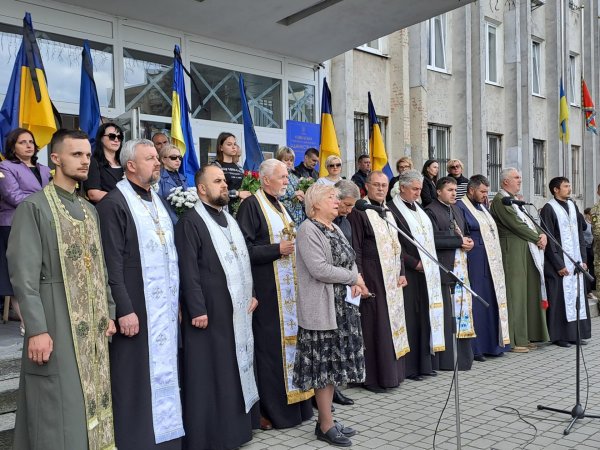 Ковельчани віддали останню шану Героєві Максимові Косюку