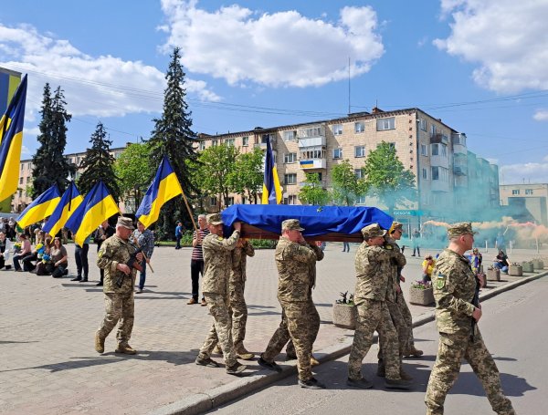 Сьогодні капітану Володимиру Котику мало б виповнитись 52 роки. Ковель попрощався зі своїм Героєм