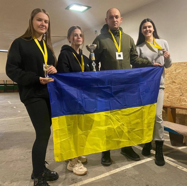 У Ковелі молодь демонструвала свої вміння зі стрільби У Ковелі молодь демонструвала свої вміння зі стрільби