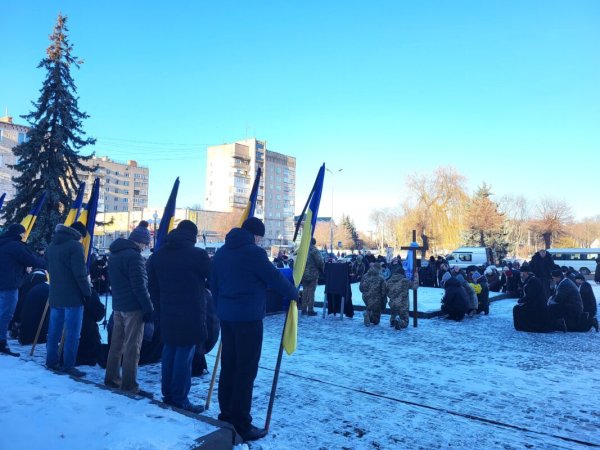 Ковель провів в останню путь захисника України Романа Ющенка Ковель провів в останню путь захисника України Романа Ющенка