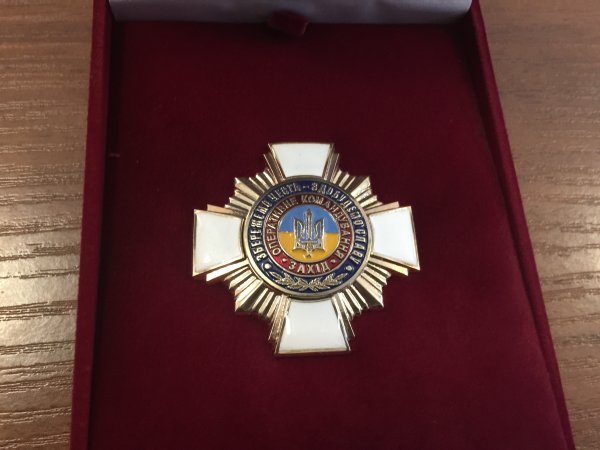 У Ковелі вручили почесні нагороди двом бійцям-добровольцям