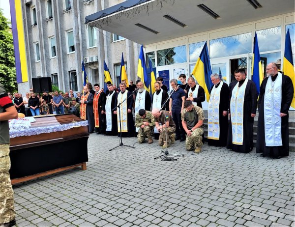 Ковельчани віддали останню шану Герою Юрію Корецькому Ковельчани віддали останню шану Герою Юрію Корецькому