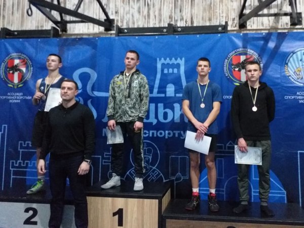 Вихованці ДЮСШ №1 ім. Петра Стуса показали хороші результати на змаганнях з вільної боротьби