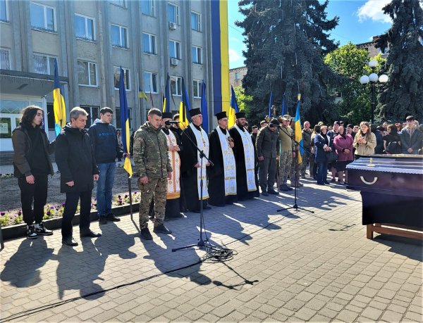 Сергієві Кашубі назавжди 46. Ковельчани віддали останню шану Героєві