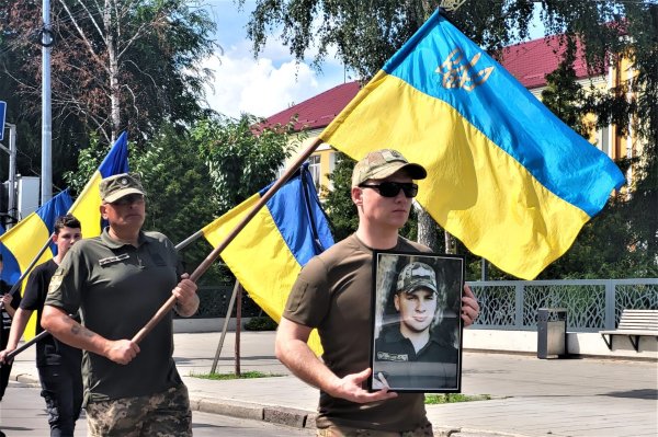 Ковельчани віддали останню шану Герою Юрію Корецькому Ковельчани віддали останню шану Герою Юрію Корецькому