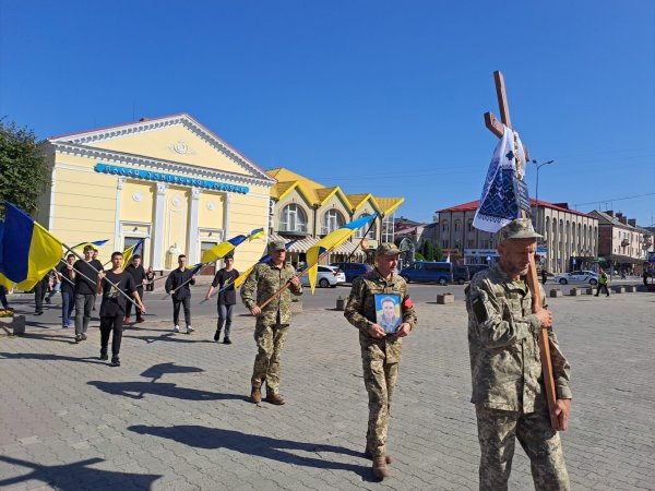 Ковельчани віддали останню шану Герою Петру Бежану