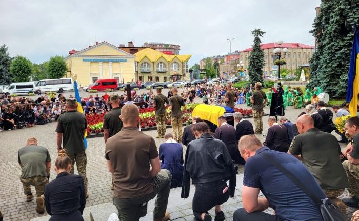 У Ковелі провели в останню земну дорогу Героя Віталія Кушнірчука