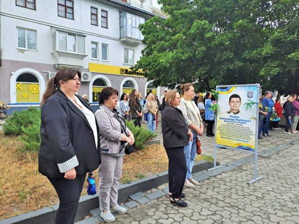 У Ковелі вшанували пам’ять медиків, які загинули, рятуючи життя під час війни У Ковелі вшанували пам’ять медиків, які загинули, рятуючи життя під час війни