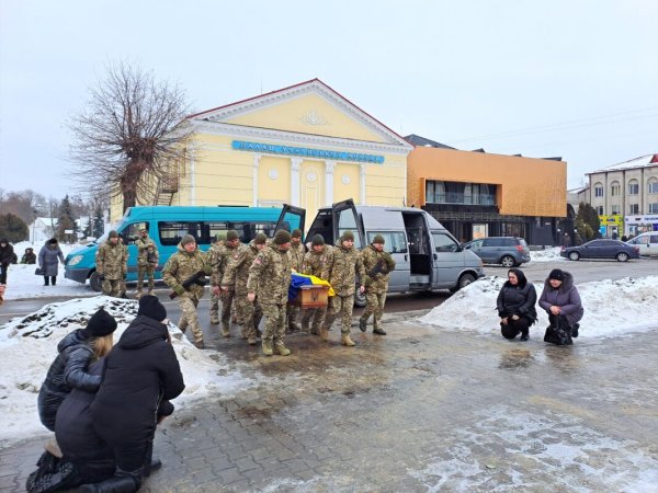 У Ковелі попрощалися із 25-річним захисником Василем Гордіюком У Ковелі попрощалися із 25-річним захисником Василем Гордіюком