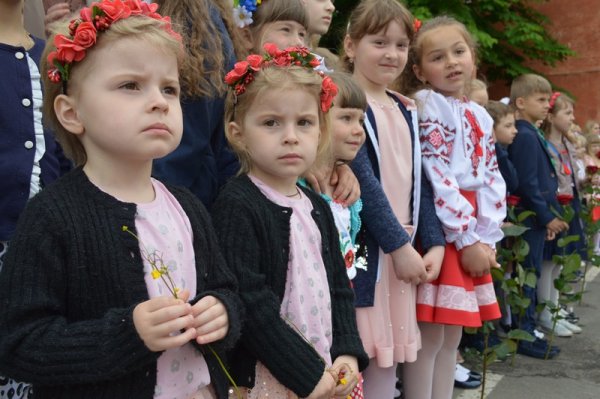 У ковельських школах пролунав останній дзвоник У ковельських школах пролунав останній дзвоник