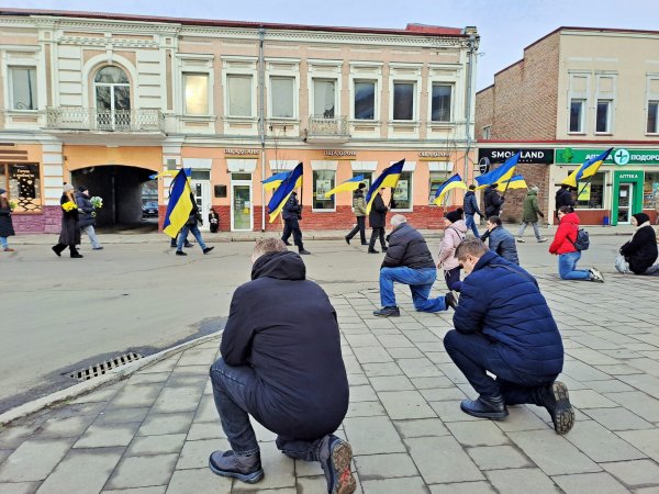 У Ковелі провели в останню земну дорогу Захисника України Олександра Суся У Ковелі провели в останню земну дорогу Захисника України Олександра Суся