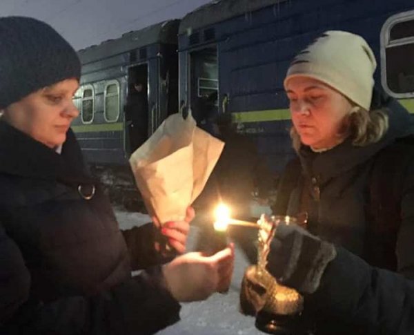 Ковельчани матимуть змогу отримати Вифлеємський вогонь 19 грудня на святі Миколая біля новорічної ялинки Ковельчани матимуть змогу отримати Вифлеємський вогонь 19 грудня на святі Миколая біля новорічної ялинки