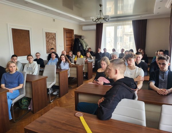 Міський голова Ігор Чайка та спортивна спільнота Ковеля зустрілись з бронзовим призером Ігор Нескорених Костянтином Копелюком Міський голова Ігор Чайка та спортивна спільнота Ковеля зустрілись з бронзовим призером Ігор Нескорених Костянтином Копелюком