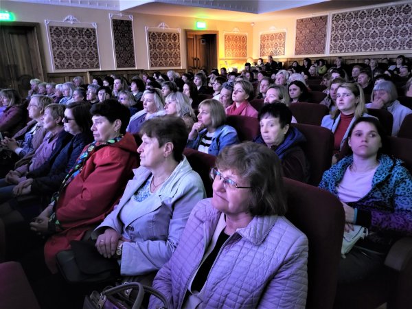 Зворушливо, до сліз, щиро та з любов’ю сьогодні вітали у Ковелі матерів зі святом