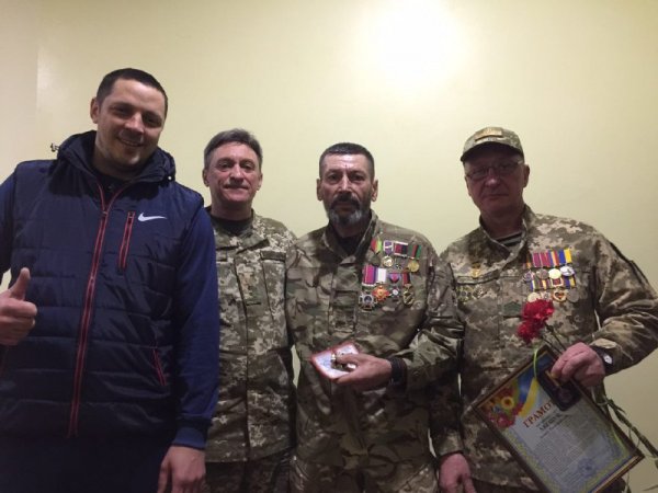 У Ковелі бійці-добровольці та підприємці-волонтери отримали відзнаки за гідність, патріотизм та вірність українському народу