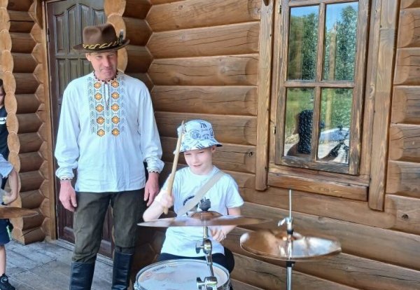 Діти загиблих та зниклих безвісти військовослужбовців нашої громади відвідали екопарк «Аміла». Діти загиблих та зниклих безвісти військовослужбовців нашої громади відвідали екопарк «Аміла».