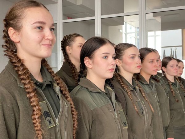 У Ковелі відбулися турніри з тенісу та дартсу для ветеранів і ліцеїстів У Ковелі відбулися турніри з тенісу та дартсу для ветеранів і ліцеїстів