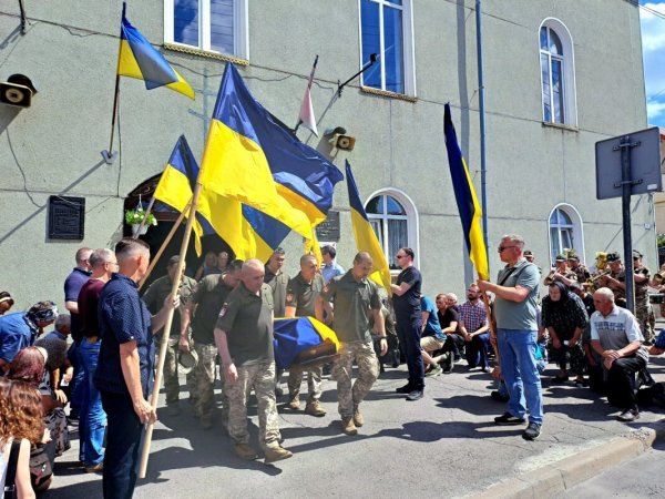Ковельська громада попрощалася із Захисником України Валентином Ліпичем