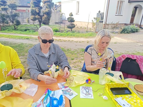 Проєкт «Крила»: у Ковелі для матерів загиблих Героїв організували майстер-клас з виготовлення весняних композицій