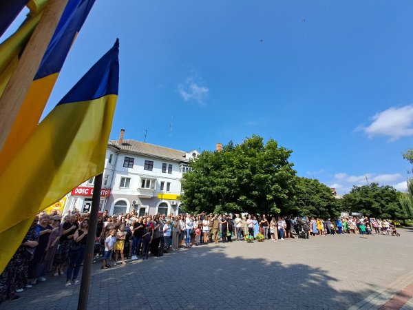 У Ковелі урочисто підняли Державний Прапор України