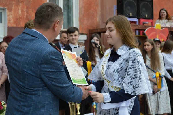 У ковельських школах пролунав останній дзвоник У ковельських школах пролунав останній дзвоник