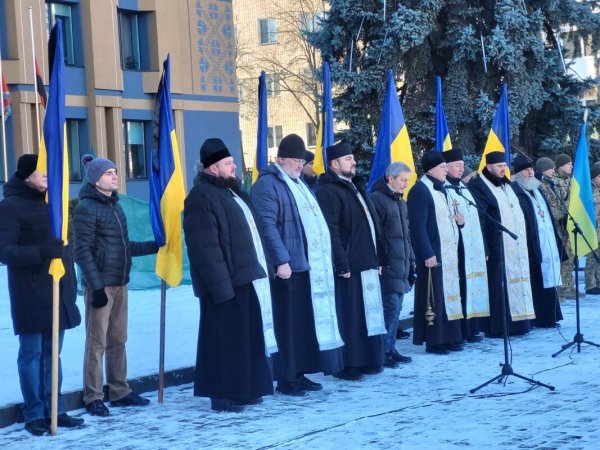 Ковель провів в останню путь захисника України Романа Ющенка Ковель провів в останню путь захисника України Романа Ющенка