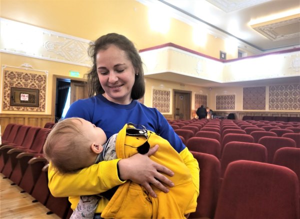 Зворушливо, до сліз, щиро та з любов’ю сьогодні вітали у Ковелі матерів зі святом