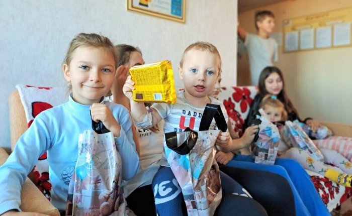 Маленькі пацієнти Ковельського МТМО отримали подарунки до Всесвітнього дня дитини