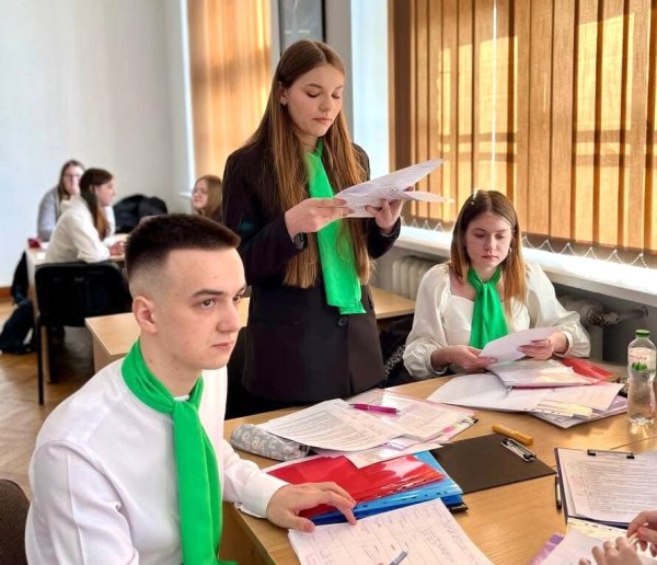 Юні правознавці Ковеля – переможці обласного турніру