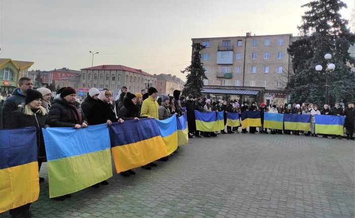 У День єднання у Ковелі вшанували пам’ять загиблих земляків