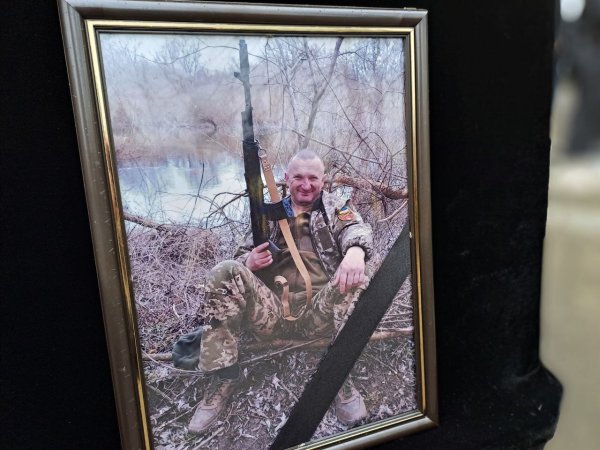 Остання шана воїнові: у Тойкуті провели в останню дорогу Героя Петра Ілюшика Остання шана воїнові: у Тойкуті провели в останню дорогу Героя Петра Ілюшика