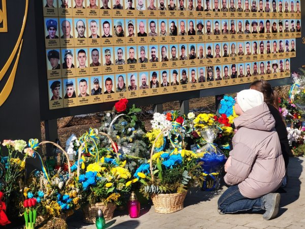 У третю річницю війни ковельчани вшанували пам’ять загиблих Героїв