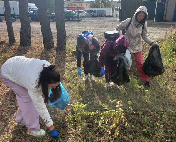 У Ковельській громаді організували осіннє прибирання