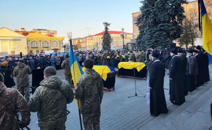 Ковельчани віддали останню шану Героям – Олегу Сахарчуку та Олександру Турчику