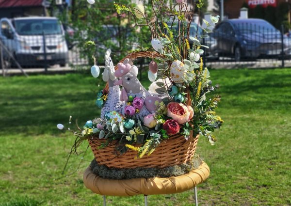 У Ковелі в парку Шевченка встановили Великодні композиції. Фото
